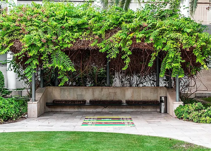 Garden Suite & Pool