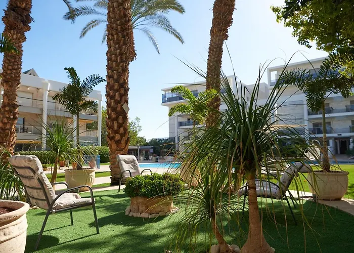 Garden Suite & Pool